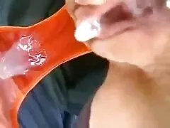 Joven esposa rubia POV video de sexo amateur